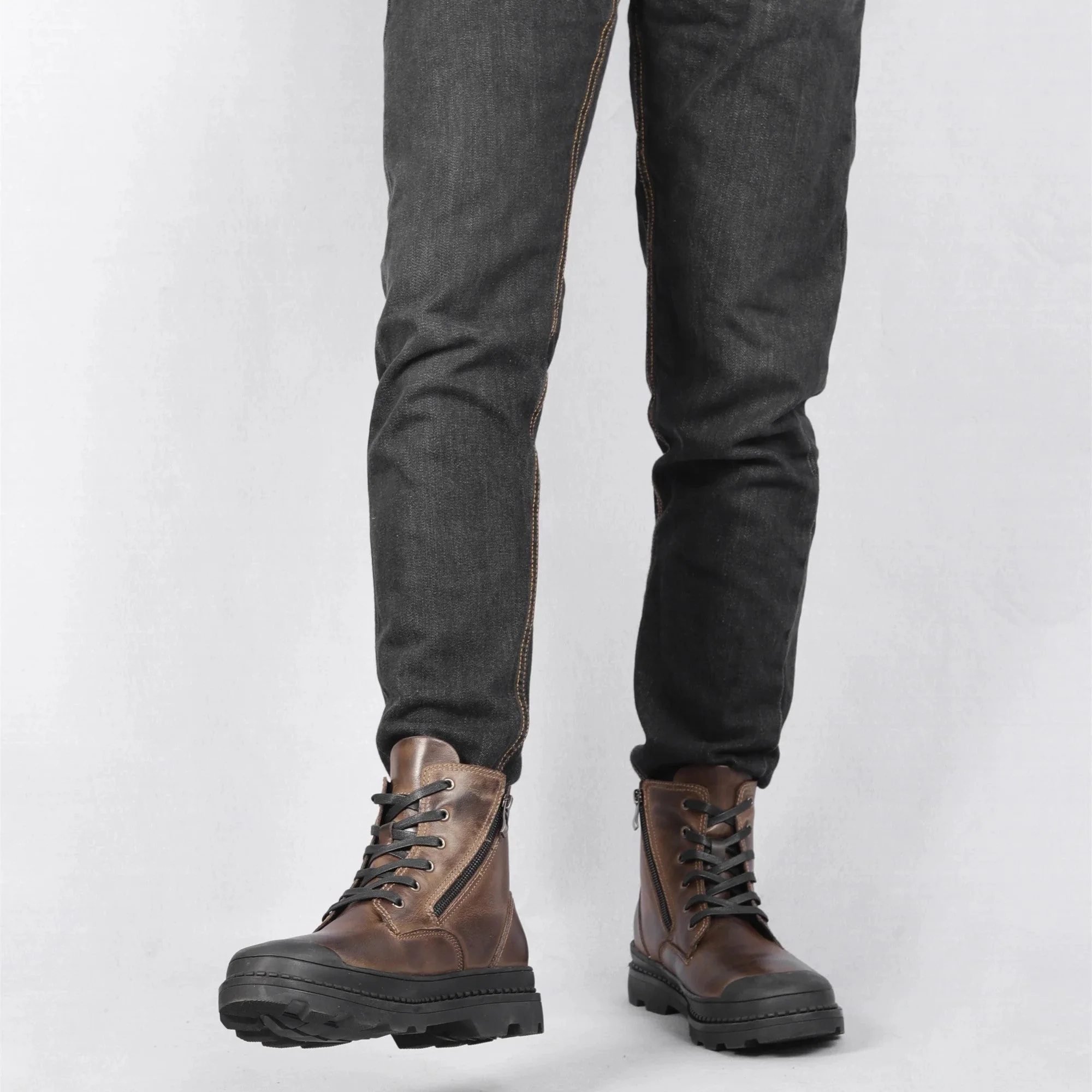 Zachary | Men’s Urban Leather Ankle Boots with Side Zip - Image 5